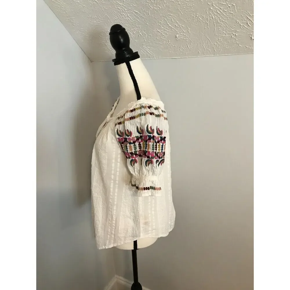 Anthropologie Akemi + Kin Pajaro Embroidered Peasant Blouse Size 2 White Boho